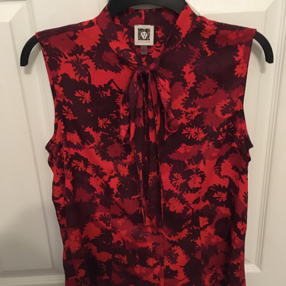 Silky sleeveless blouse